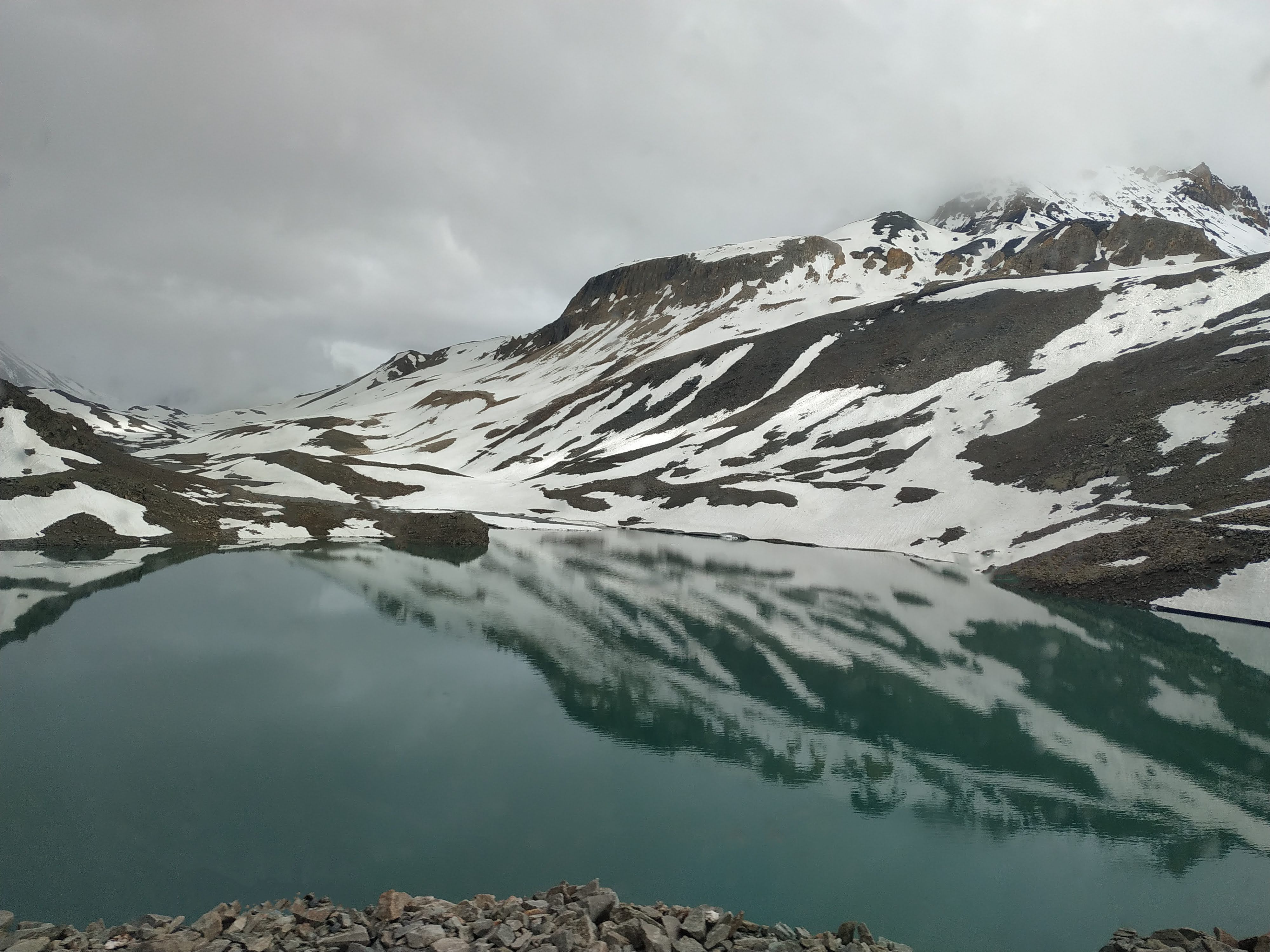 Lake holiday in Northeast India